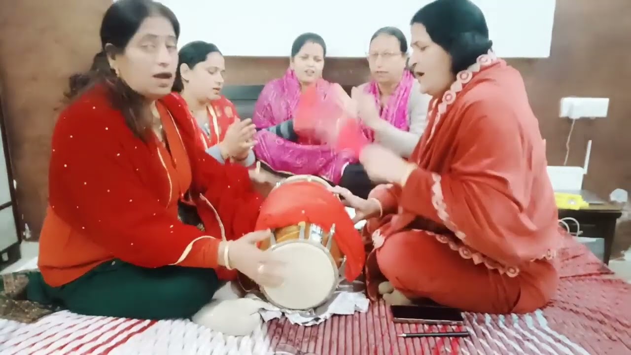 Himachali kirtan mandli 🙏  bhole nath Ji ka bhajan .Jogan ban gayiyan. #bhaktimarg #viralvideo 