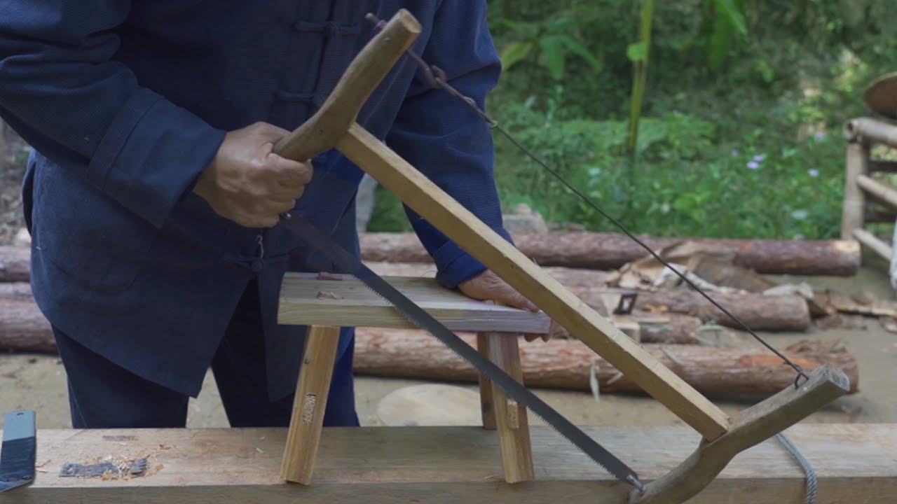 Chinese Master Carpenter Made A Small Stool Out Of A Discarded Board,Amazing Woodworking Techniques.