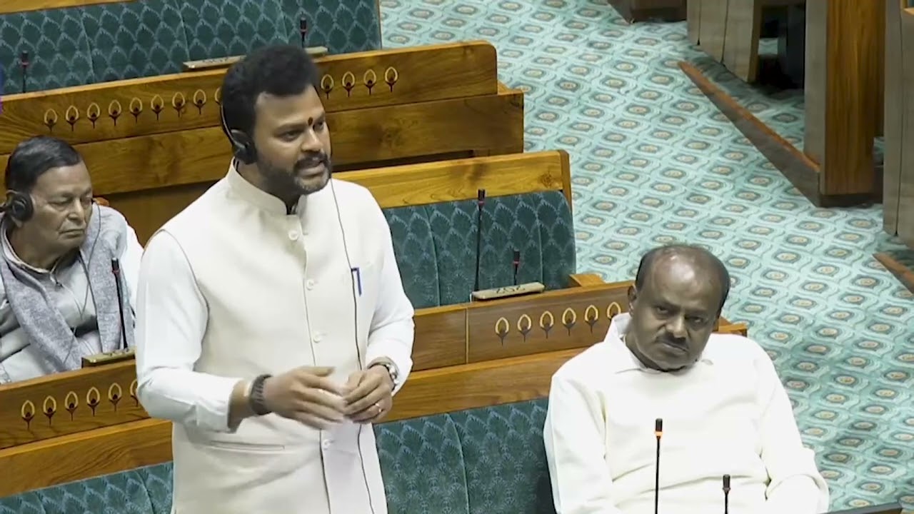 ఈరోజు లోక్‌సభలో ప్రశ్నోత్తరాల సమయంలో, మధురై, పాల్ఘర్ మరియు మాల్డా విమానాశ్రయాల అభివృద్ధిపై