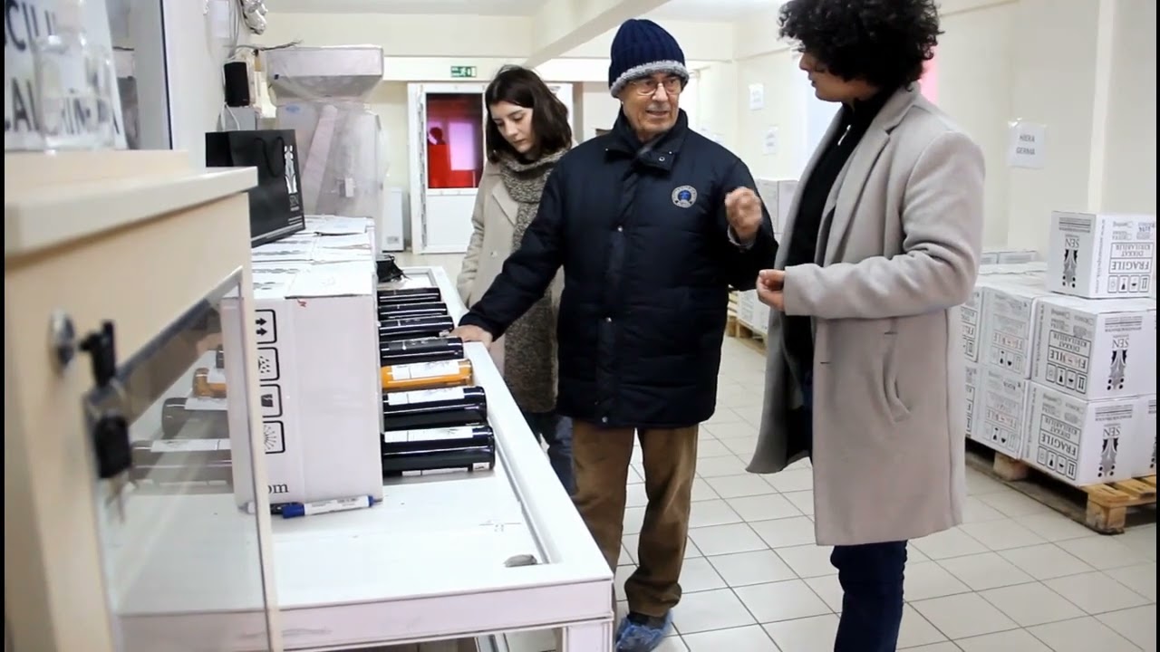 Şen Bağcılık    Avukat Fevzi Şen üzüm yetiştiriyor. Butik Şarap fabrikasında üretim yapıyor.