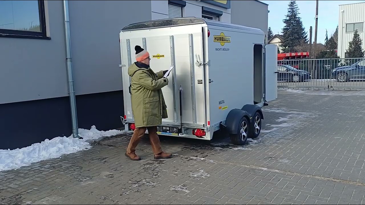 Przyczepa cargo marki Humbaur