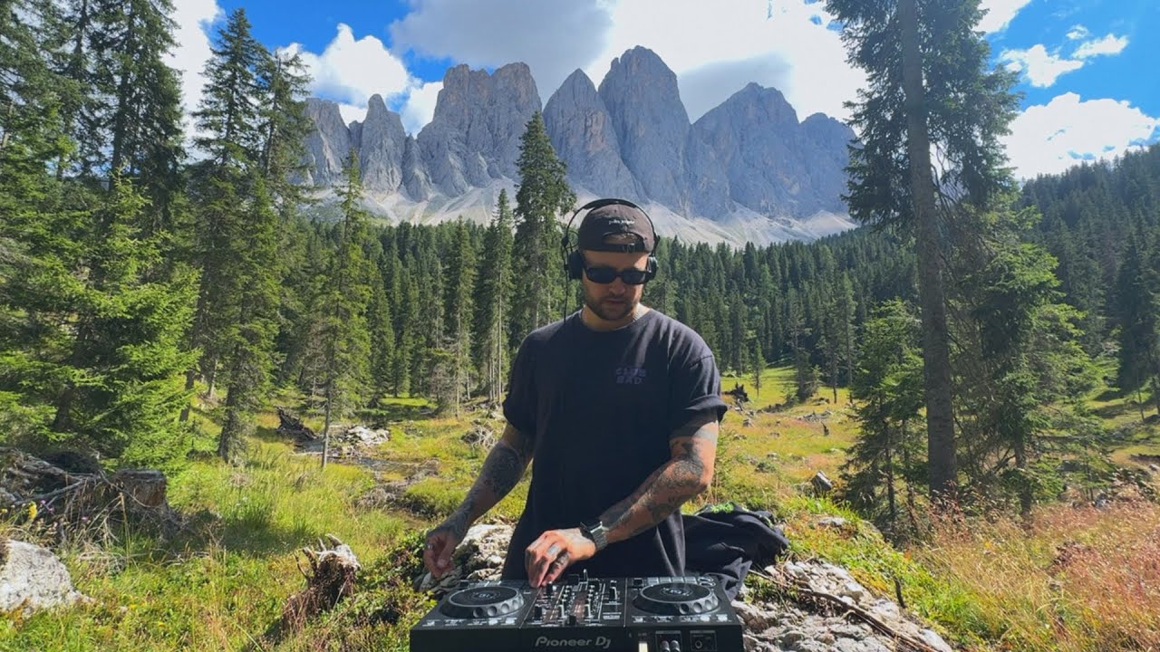 Groovy deep house dj mix | 2025 House Mix