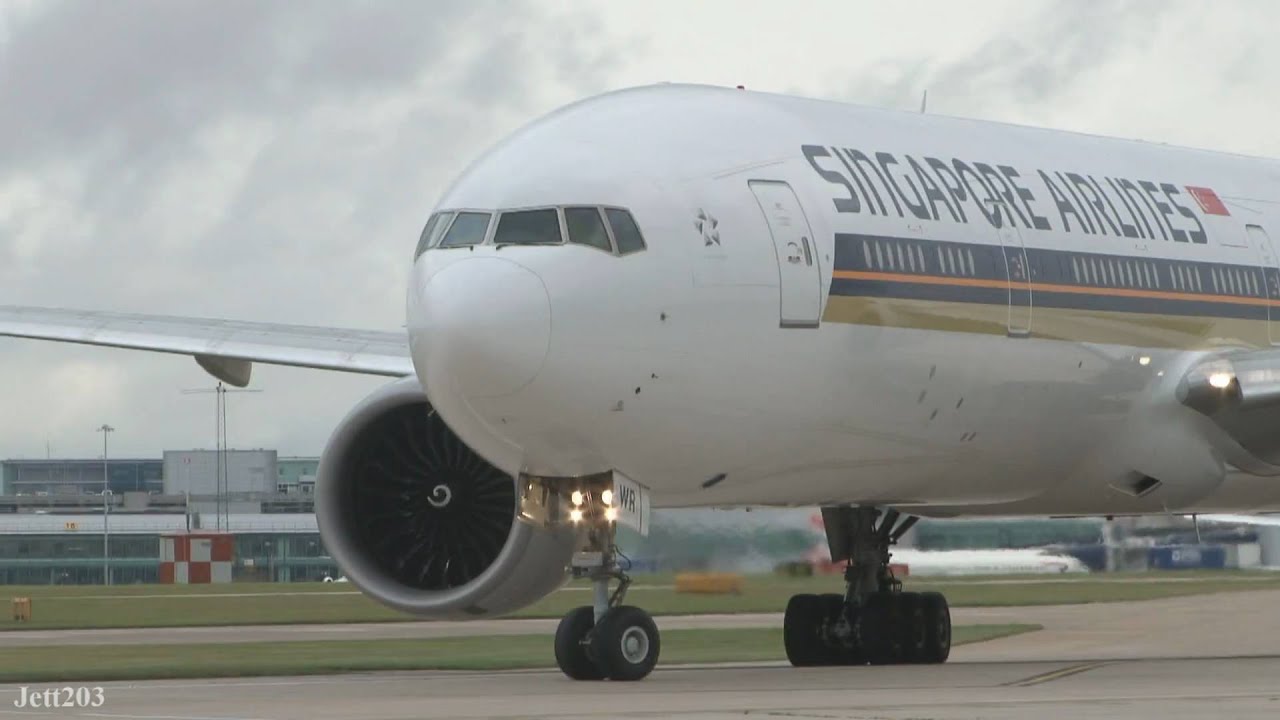 Singapore B777-300ER 9V-SWR at Manchester