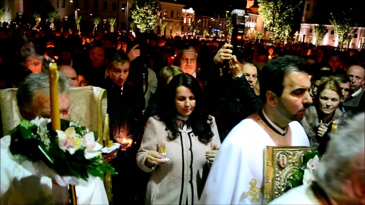 eBihoreanul.ro - Slujba de Înviere la Biserica cu Lună din Oradea