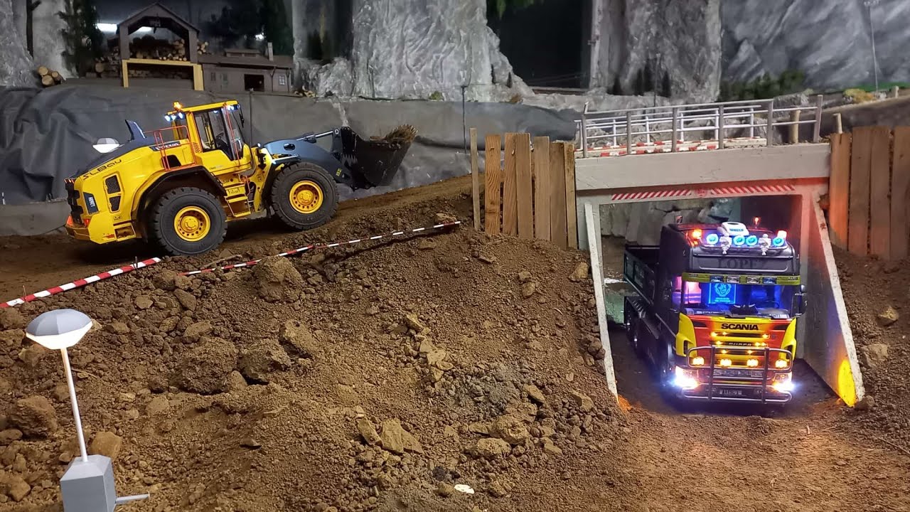 RC Construction, RC Wheel Loader Volvo-  MT Modelstore Volvo Radlader L260H im Einsatz_5