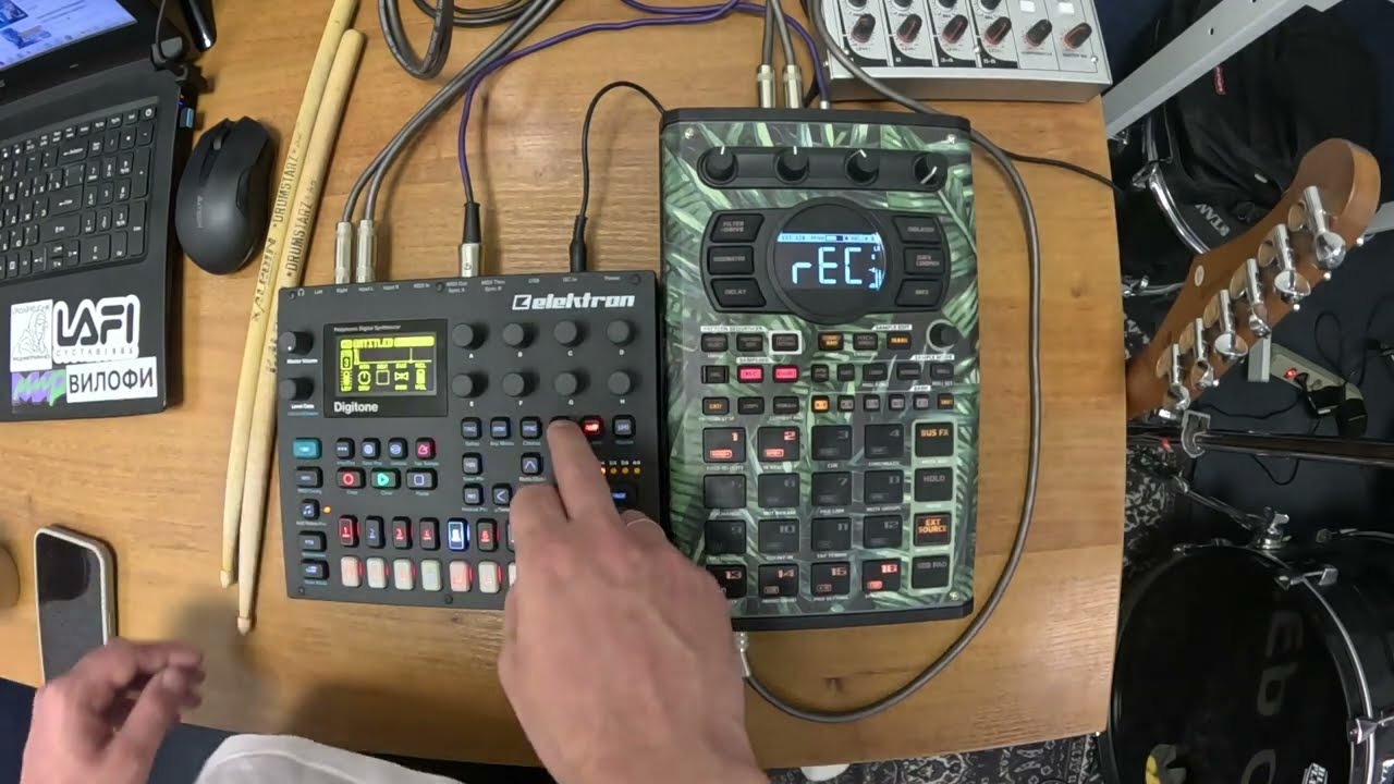 VRDNPRVCHK - LIVE ON Elektron Digitakt & Roland SP-404MK2