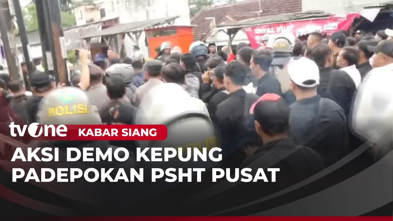 Aksi Demo Kepung Padepokan PSHT Pusat Madiun, Tolak Dilaksanakannya Parapatan Luhur 2026 | tvOne