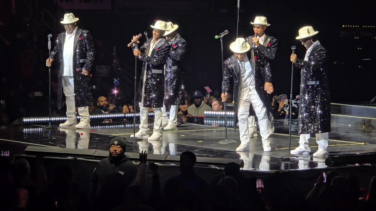 New Edition brings Boston back to the 80's!!! Live from TD Garden!!!