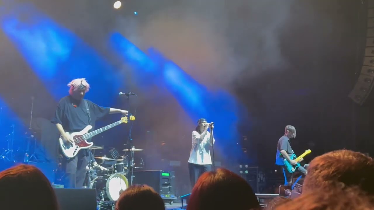 Stand Atlantic - Hate Me Sometimes clip (Live from Detox Tour, Seattle 2025)