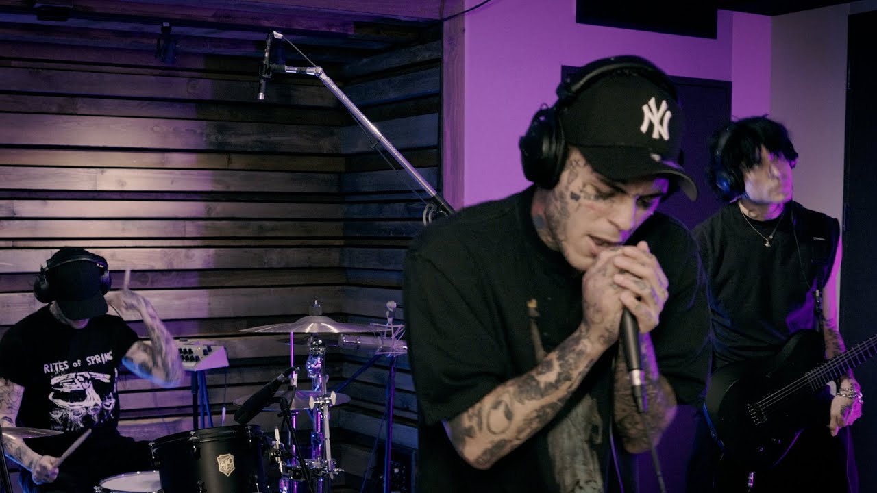 Lil Skies - Falling Backwards (Official Video)