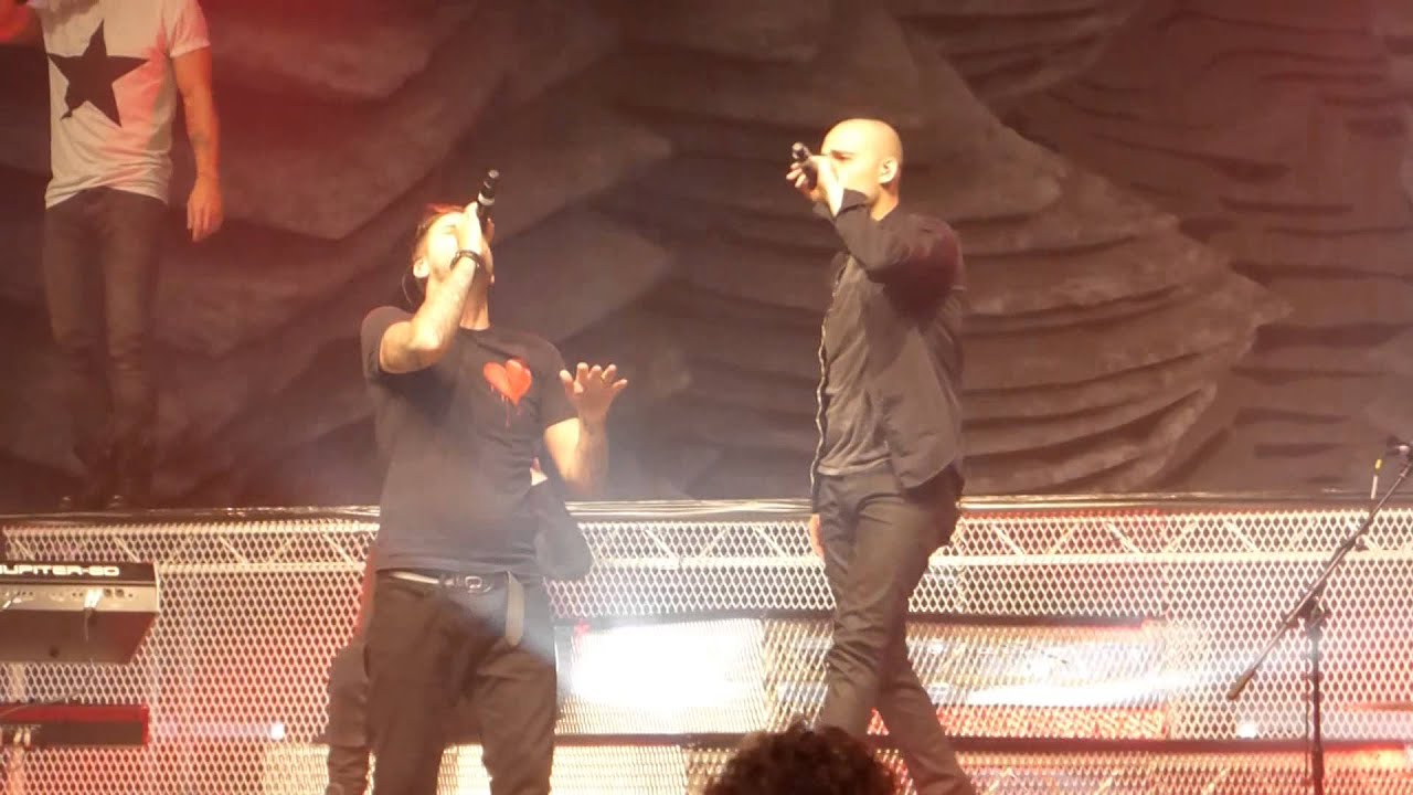 Five performing Don't Wanna Let You Go at Hammersmith, London