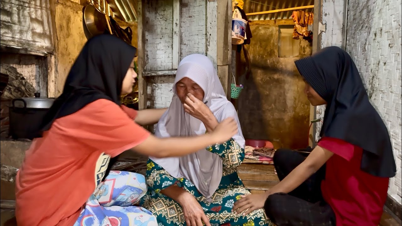 MIRIS! 2 TAHUN LEBARAN TANPA BAJU BARU, JANDA TUA INI BERTAHAN DEMI 2 GADIS YATIM NYA