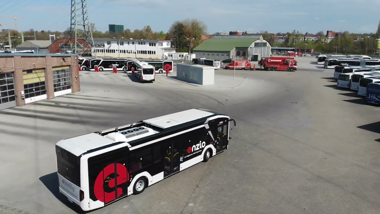 Anfahrt auf die Ladeinfrastruktur mit einem Lion&acute;s City E | VHH - Verkehrsbetriebe Hamburg-Holstein