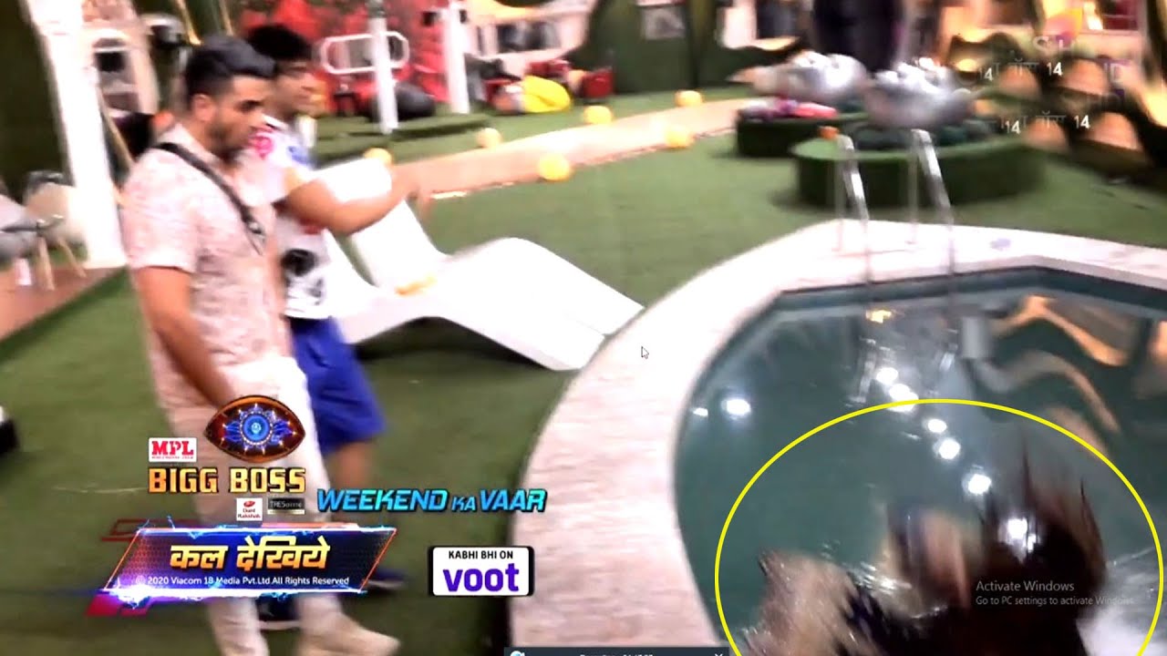 BIGG BOSS 14 Update: Vikah Ne Arshi Ko Swimmimg Pool Me Mara Dhakka |BB 14