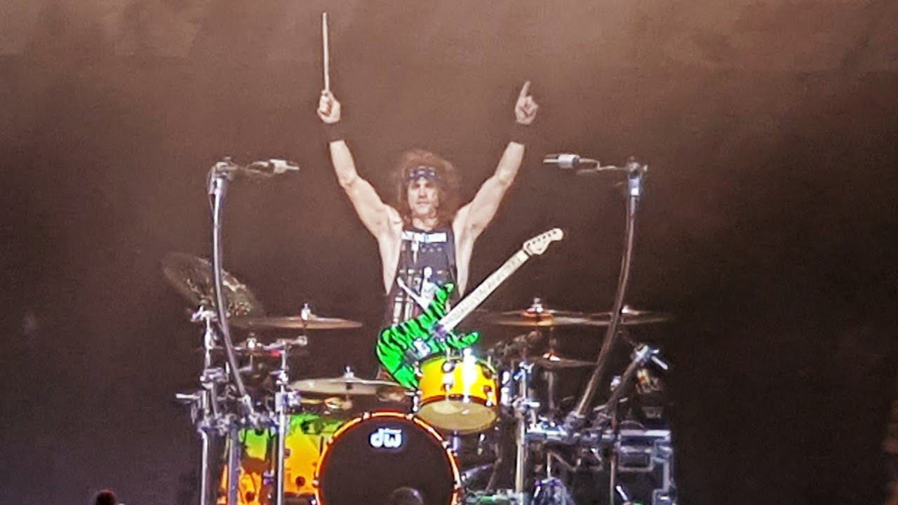 Satchels Epic Guitar Solo - Steel Panther Live 2018 - Manchester 24th January