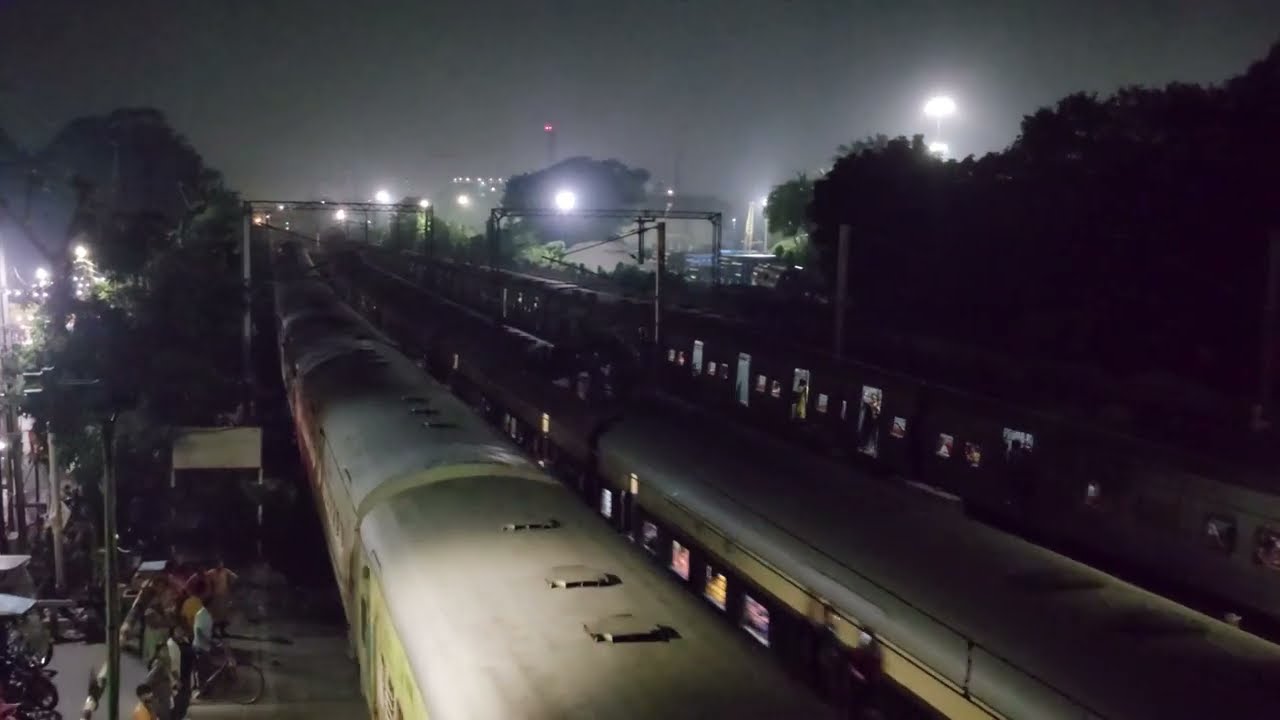 KHARDAH RAIL GATE LIVE VIDEO | মারাত্মক দুর্ঘটনার হাত থেকে রক্ষা | INDIAN RAILWAY| Sealdah Division