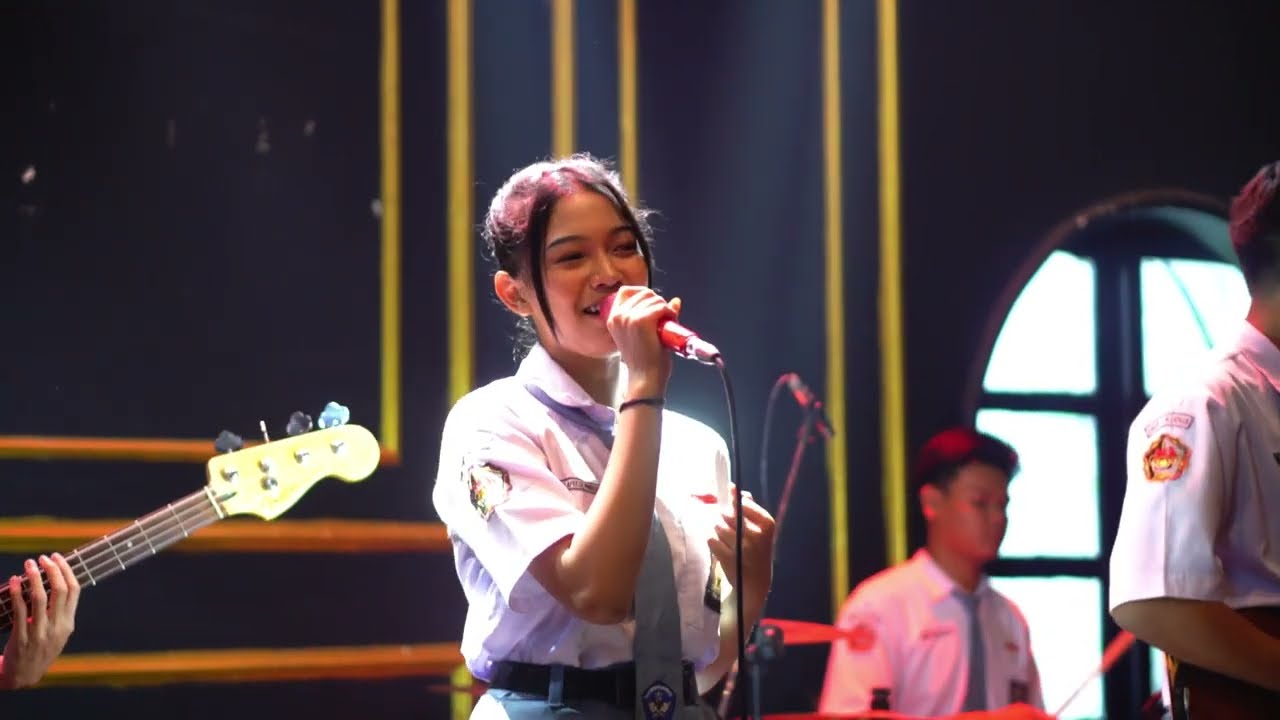 Kebyar Kebyar - Gombloh Cover By SMASA BAND