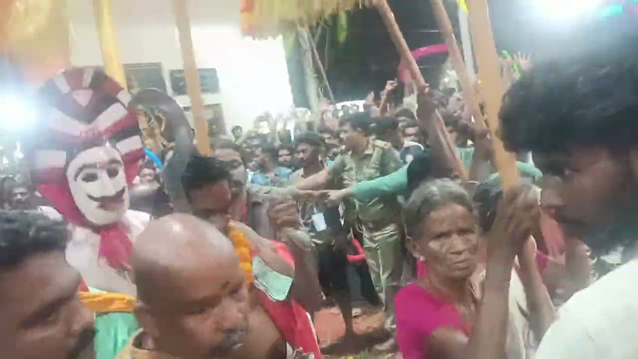 पुरम फेस्टिवल उतरालकाव मंदिर केरल 