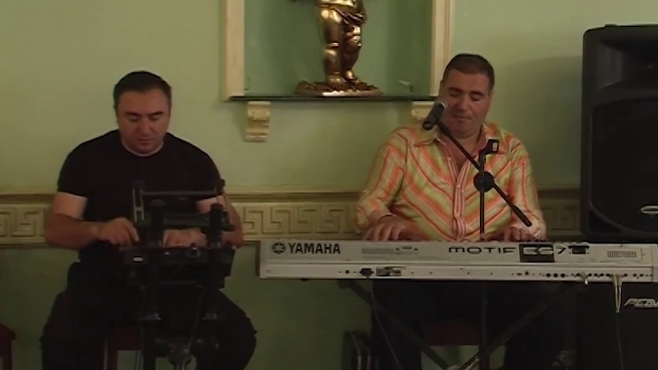 Karen Gevorgyan - Ter ASTVAC/mi kyanq enq menq aprum/2008/Gyumri/Parvana restoran