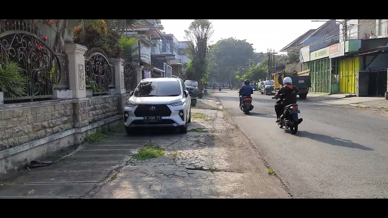 walking to veldrom sawojajar malang, indonesia | 26&deg;C | part 1