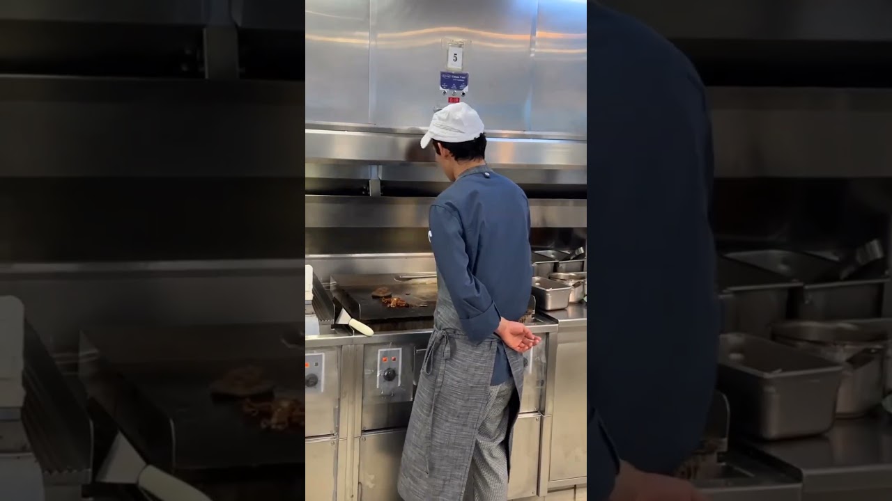 BLT Burger Style Style Princess Cruises!. #burger #food #chef #foodie  #cheflife #chefstyle