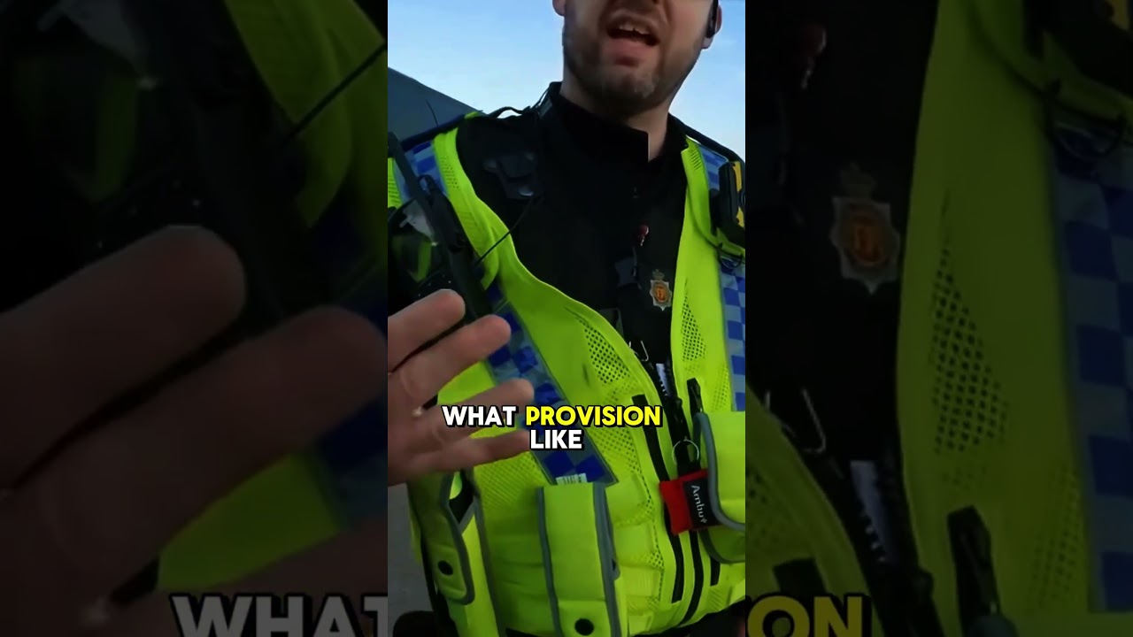 Clueless UK Cop GOOGLES the Law While Detaining Auditor 😳#ukaudit #policeentry  #auditor  #ukpolice