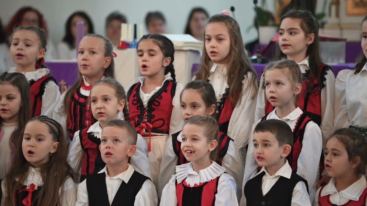 A Marosszéki Kodály Zoltán gyermek  -  és ifjúsági kar karácsonyváró hangversenye.