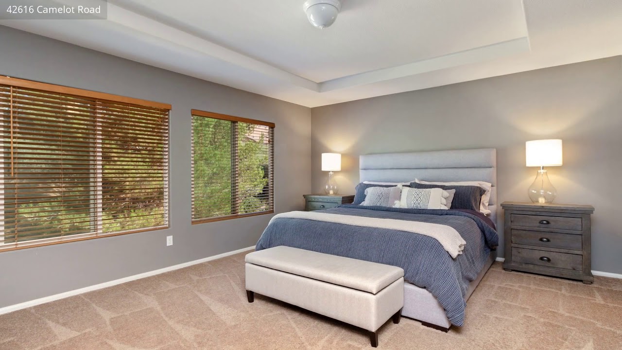Crowne Hill 4 bedroom home with bonus room