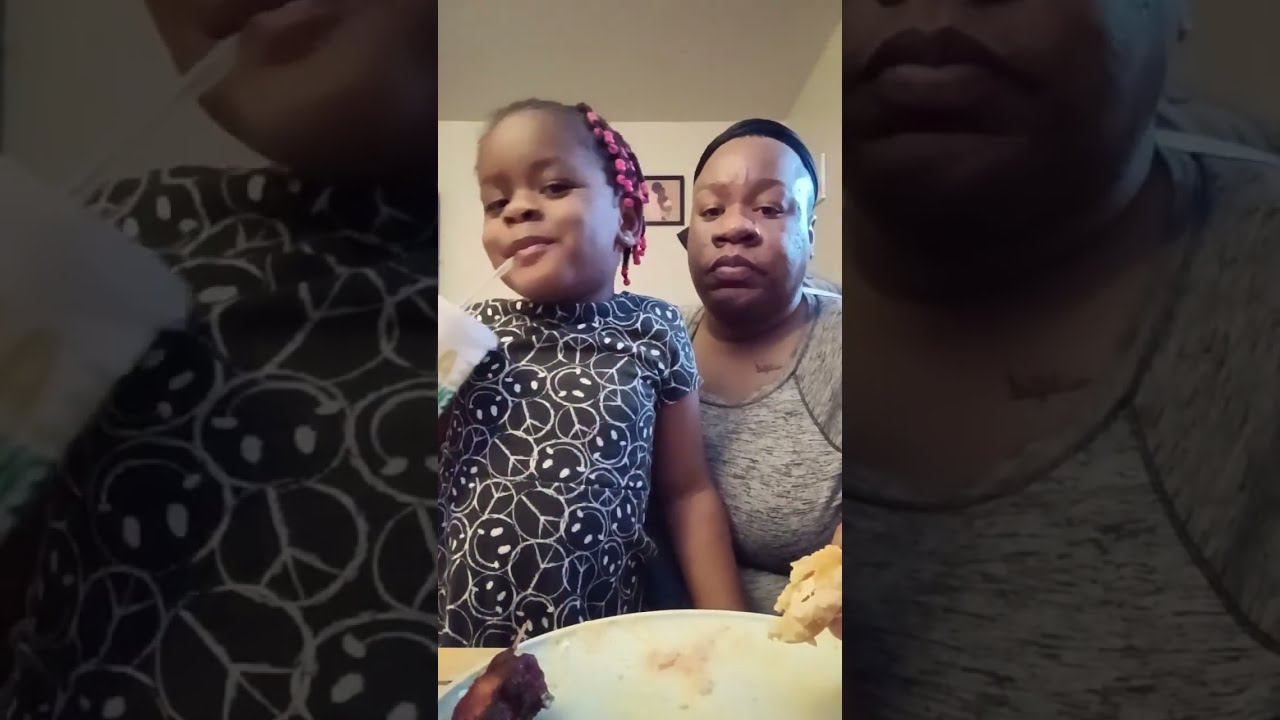 Ambertewbossy  is live!