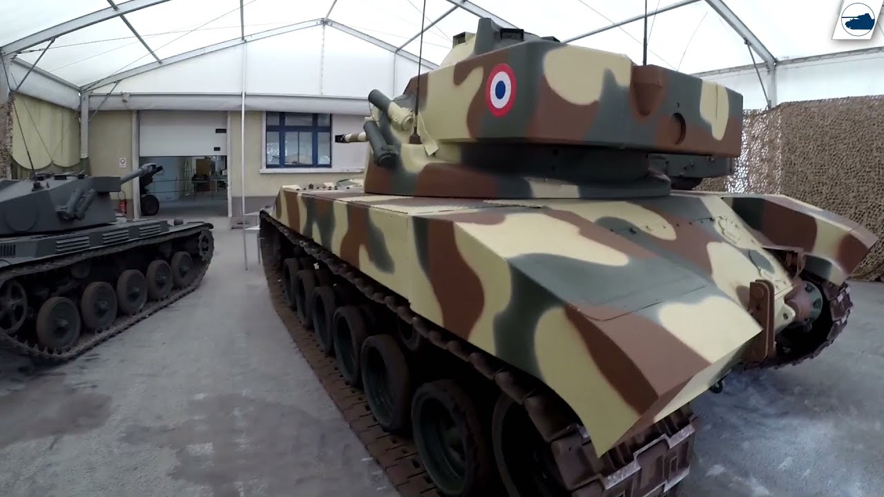 Bat-Chat - Batignolles-Chatillon Char 25T - Walkaround - Saumur tank Museum.
