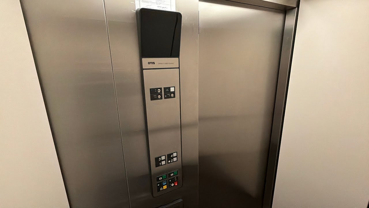 Older Otis Series 1 Hydraulic Elevator @ 200 Smokerise Drive Wadsworth Ohio