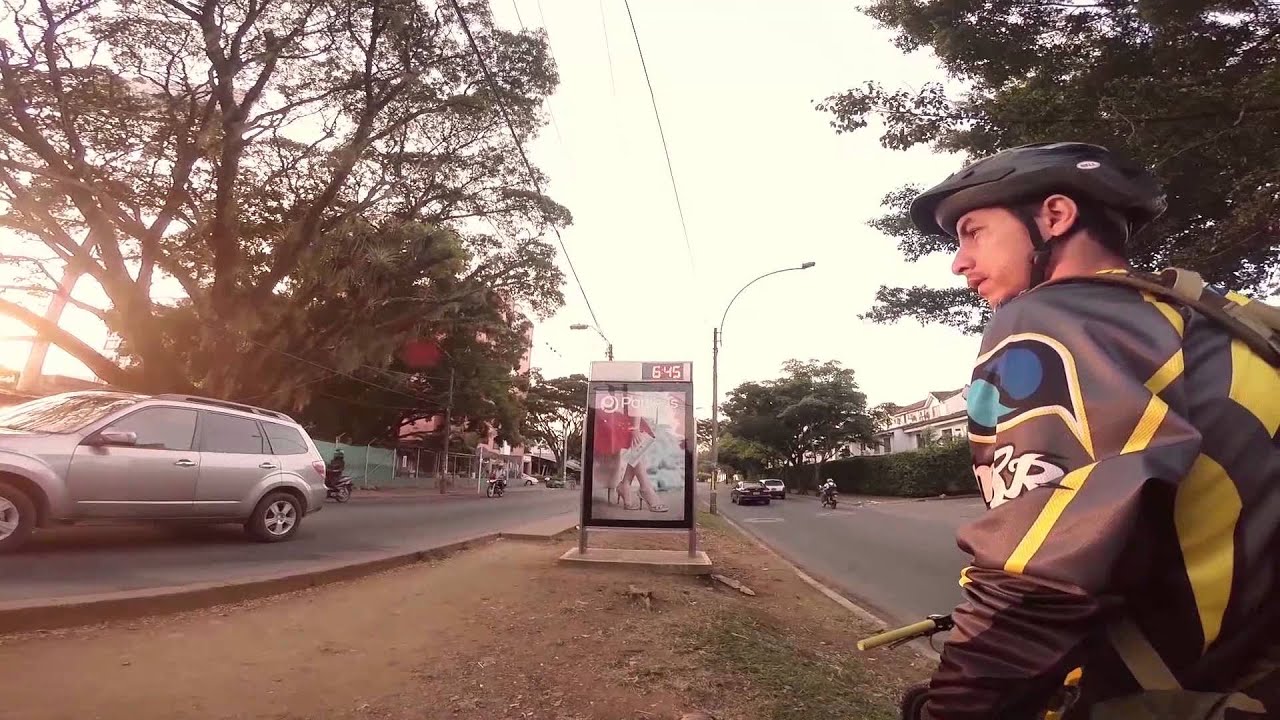 Traves&iacute;a MTB Cali - Colombia 1/3