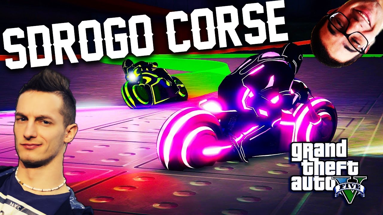 SDROGO CORSE CON LE MOTO DI TRON