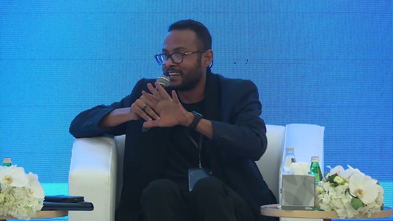ندوة مهرجان القرين الثقافي بعنوان : المشاريع الثقافية الأهلية قراءة الواقع .. و استشراف للمستقبل