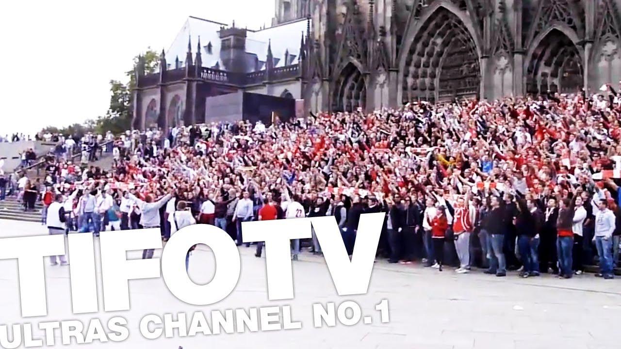 ULTRAS COLONIACS . .. SINGING IN FRONT OF THE COLOGNE CATHEDRAL