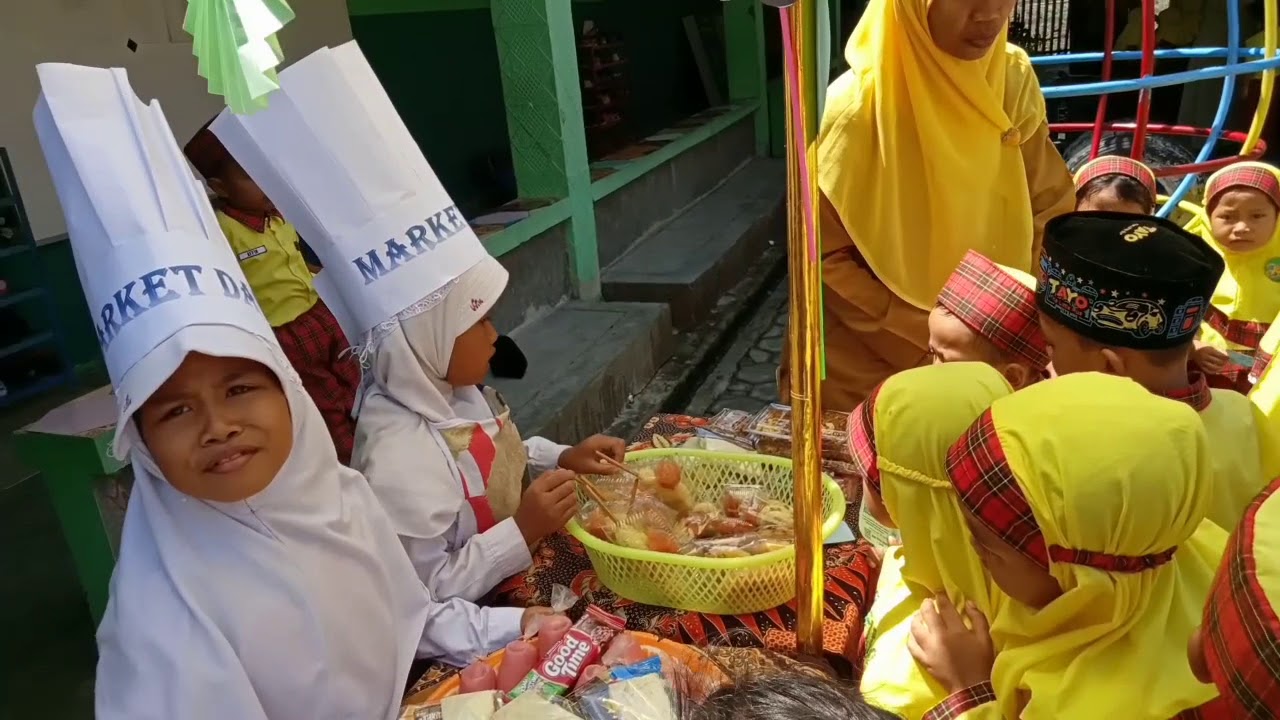 Kegiatan Market Day MI RA PAUD Al Furqon