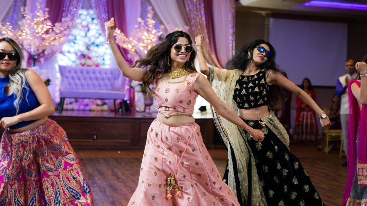AMAZING SISTERS & FAMILY  BOLLYWOOD DANCE -  INDIAN WEDDING RECEPTION SANGEET| ShivShwetKiShaadi