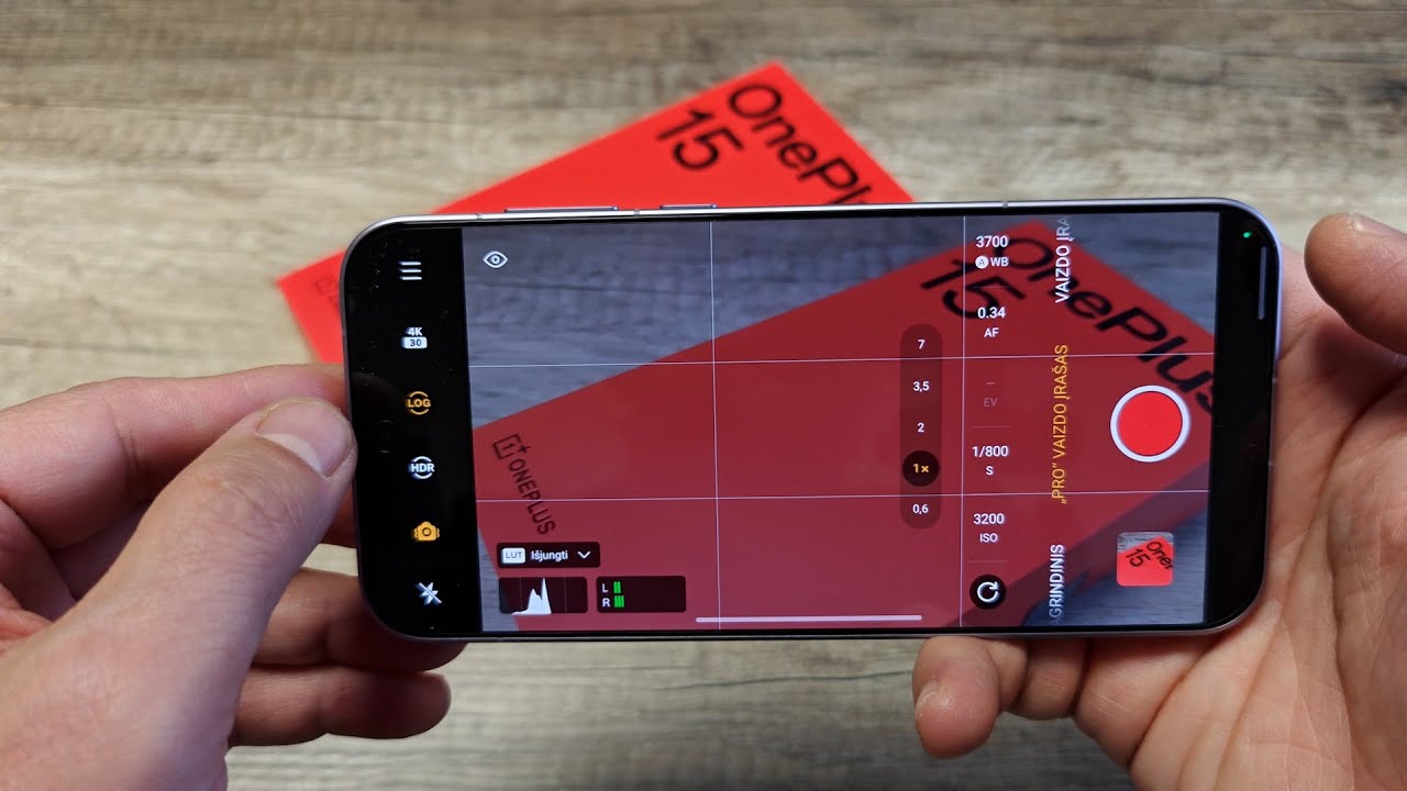 OnePlus 15 