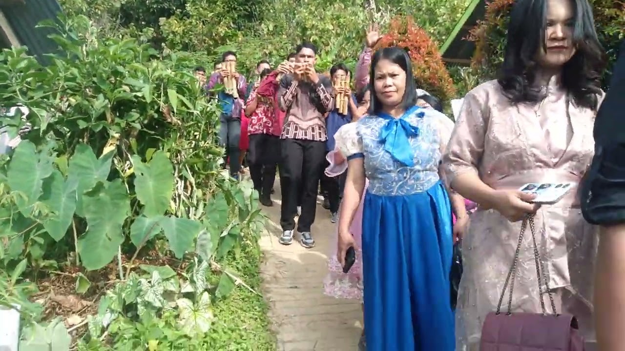 TRADISI DAERAH SISO DAN SEKITARNYA MEMUAT KITA BANGGA DENGAN ADANYA MUSIK BAMBU 