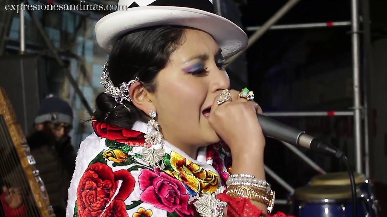 KATSHIUMY TORRES VERA EN SANTA ANA DE TUSI 2018 - TUNANTADAS Y HUAYNOS
