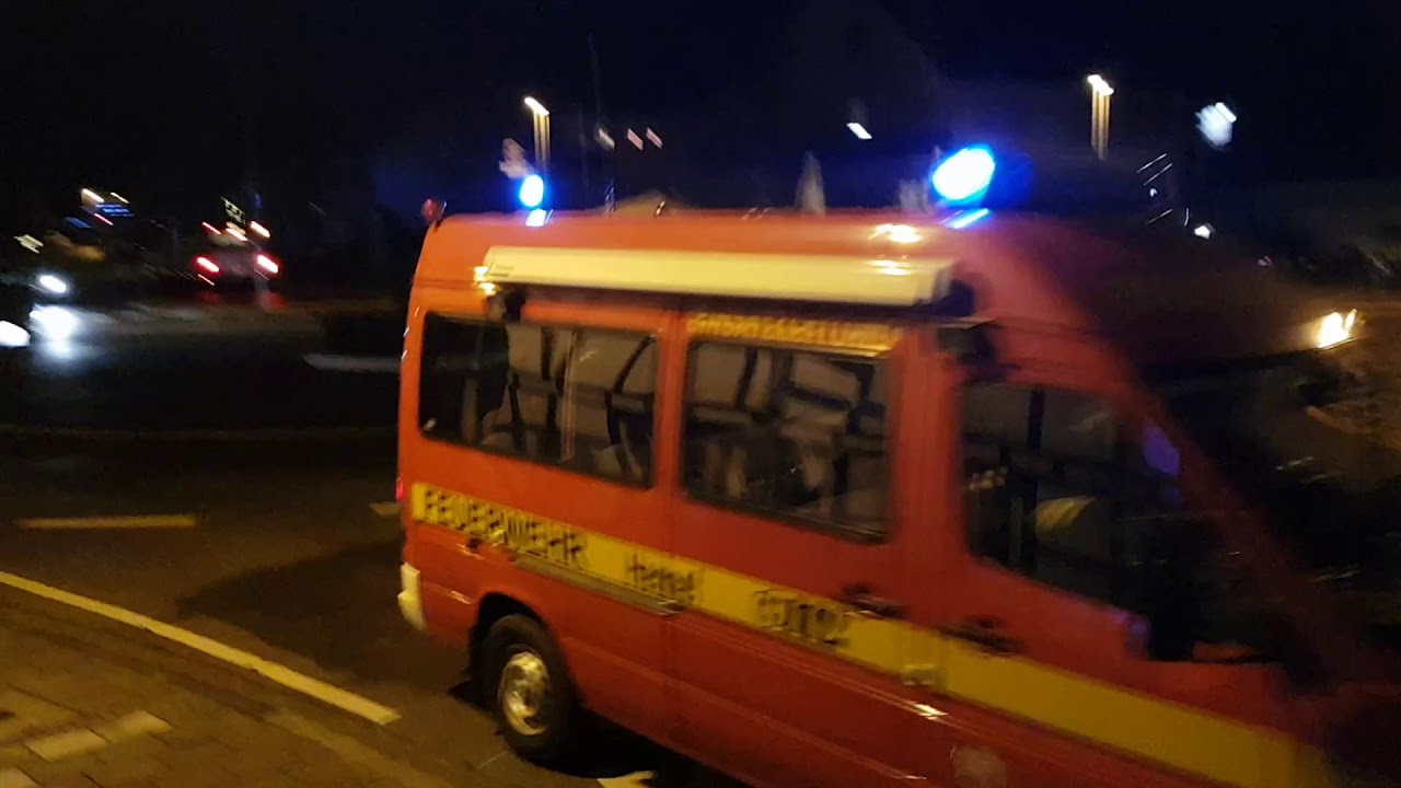 Löschzug Feuerwehr Hennef + Streifenwagen
