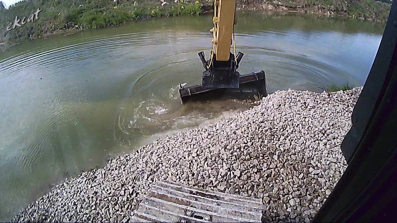 Строим дамбу Dam construction Cat 320EL.