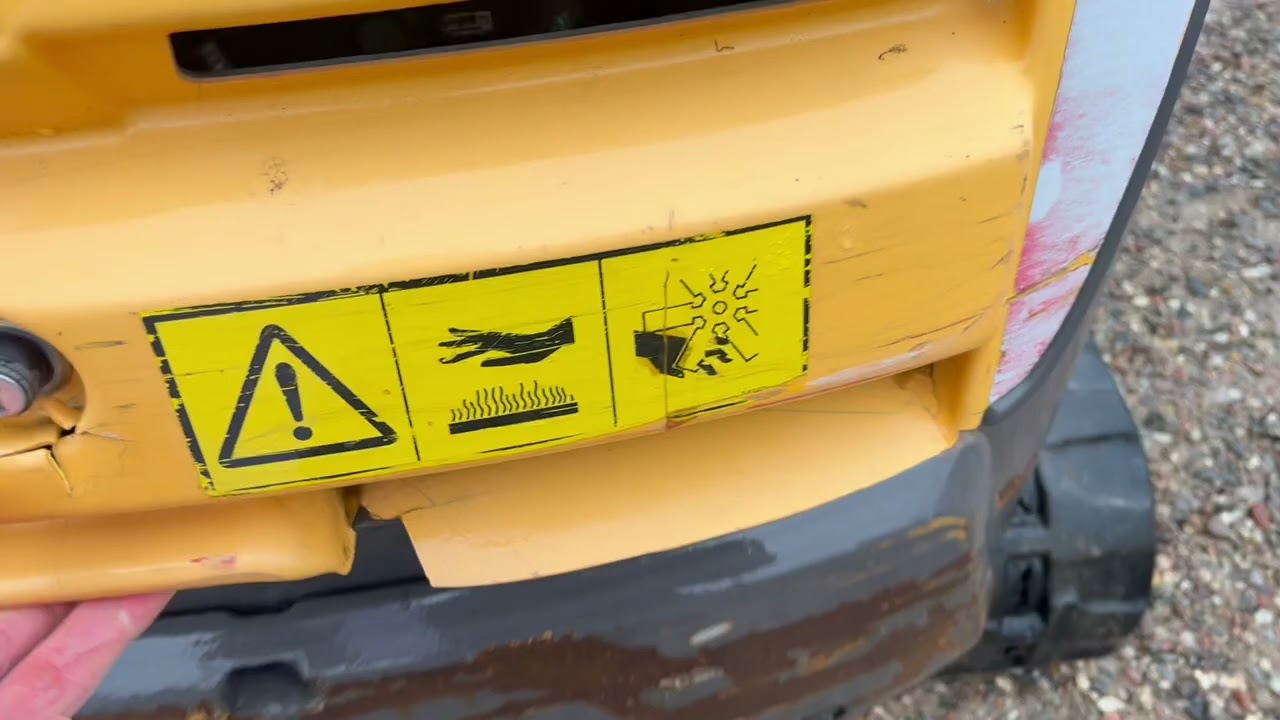 Volvo EC20C minigraver / excavator for sale on www.retrade.eu