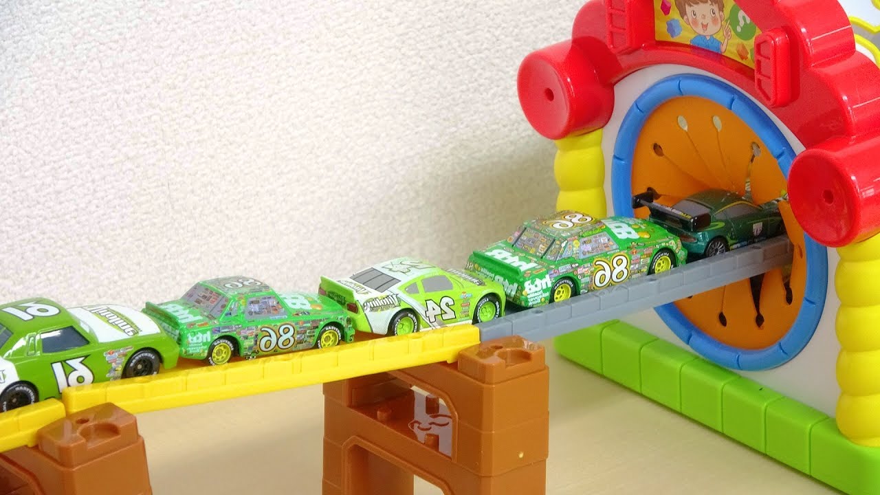 Pixar Disney Cars Drive into the House, Funny Toy Play with Doraemon and Anpanman