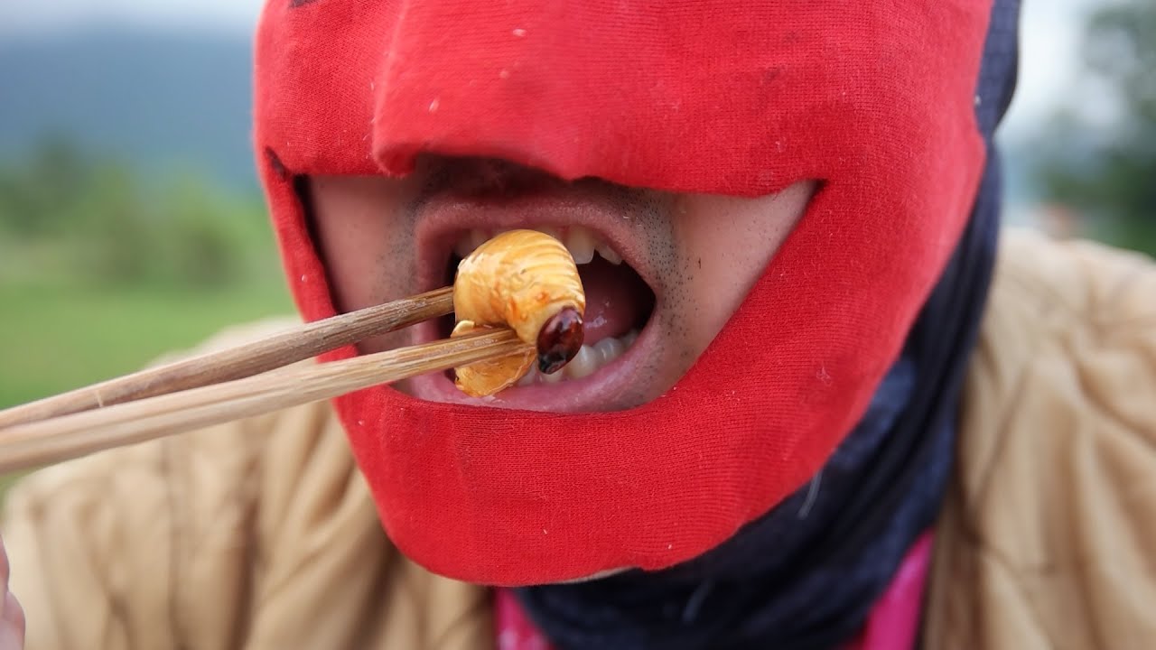 애벌레 마시쩡~&hearts; [우마 세계를 먹다]