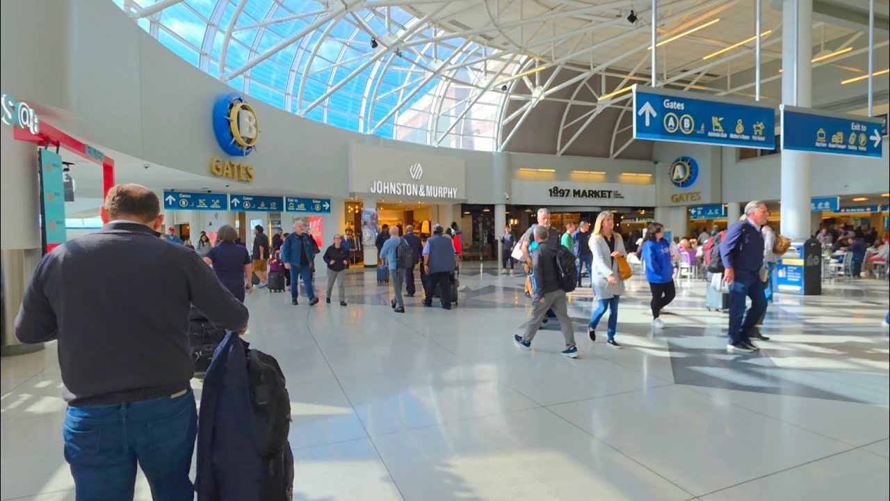 Charlotte CLT Airport Departures - Concourse A (4K HDR)