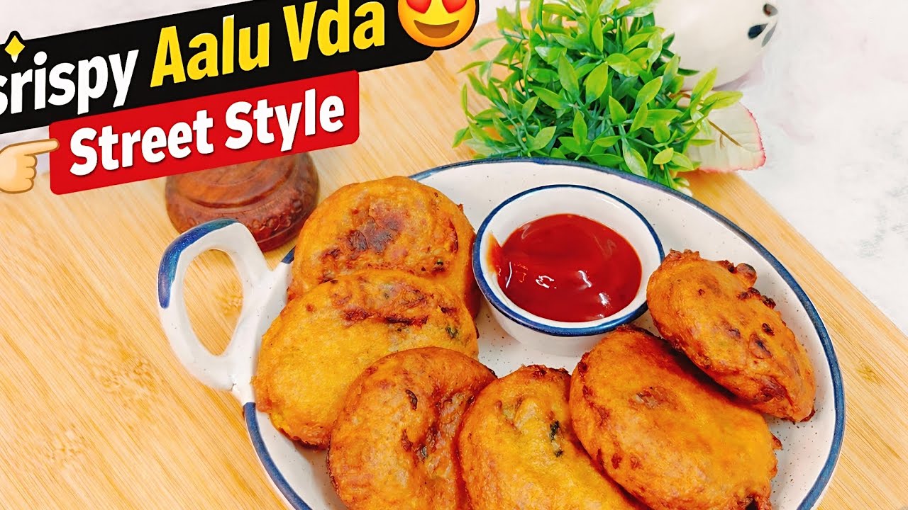 Pune m rh k ye khane ki aadat ho gyi #harshivegkitchen#aaluvada 
