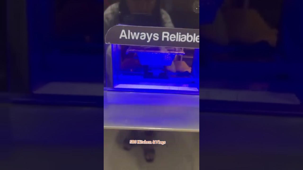 World's First Idli Robot|Automatic Idli Vending Machine in Bangalore|Freshot Robotics|Idli ATM 24/7