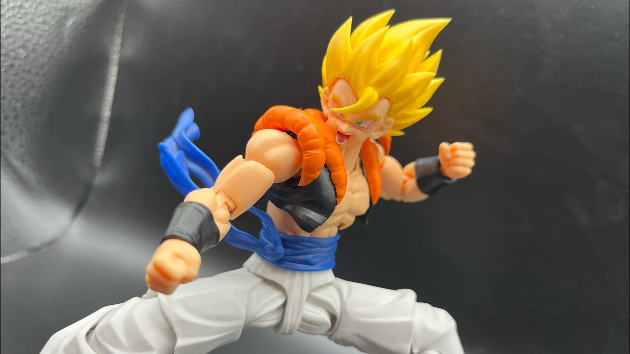 Kamione/Tonsenart Super Gogeta Action Figure Review
