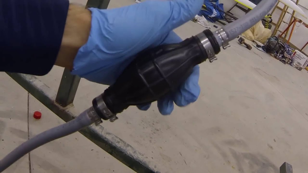How to check fuel flow on outboard